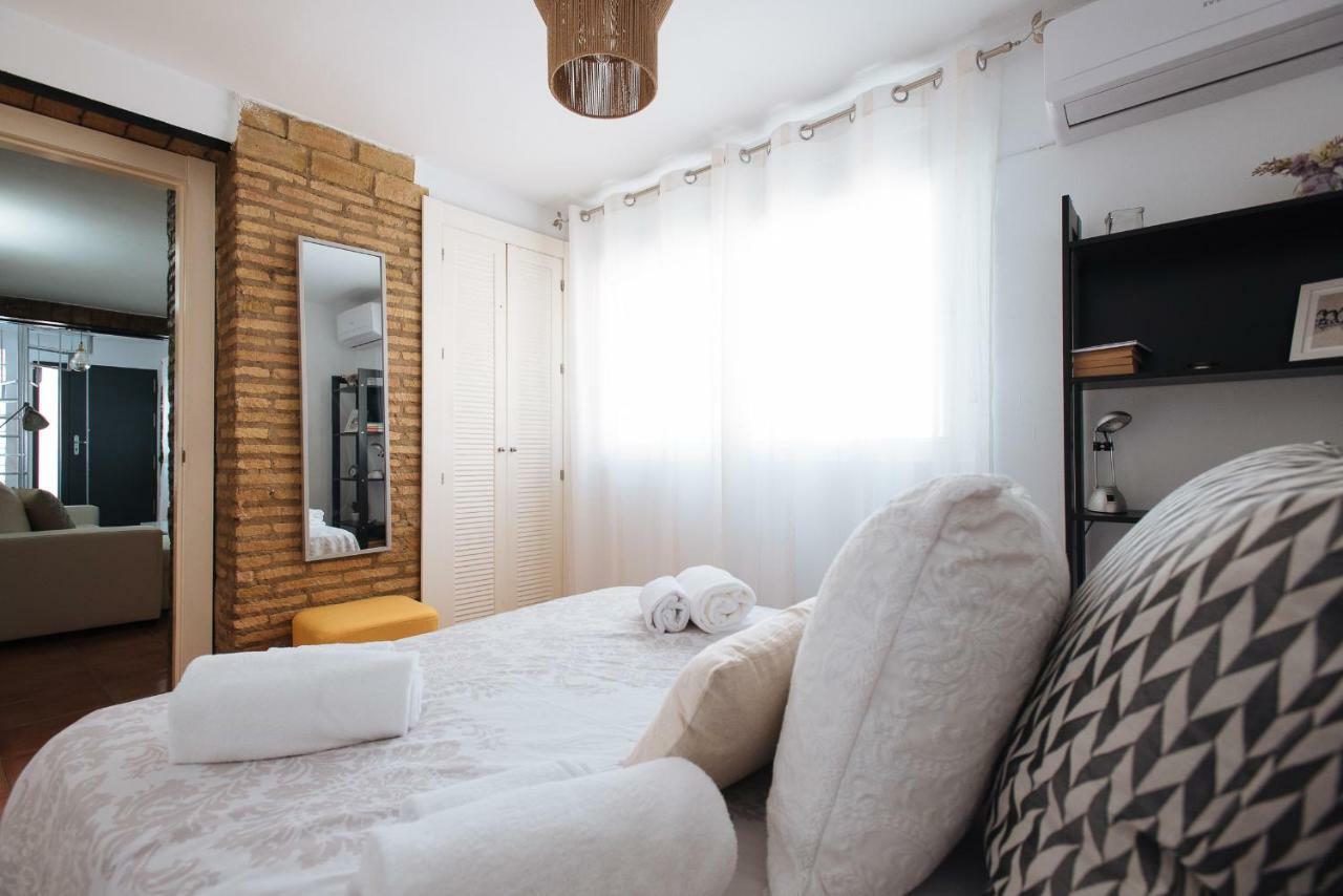 Cozy Attic With Terrace- 1Bd 1Bth- San Vicente Apartamento Sevilla Exterior foto
