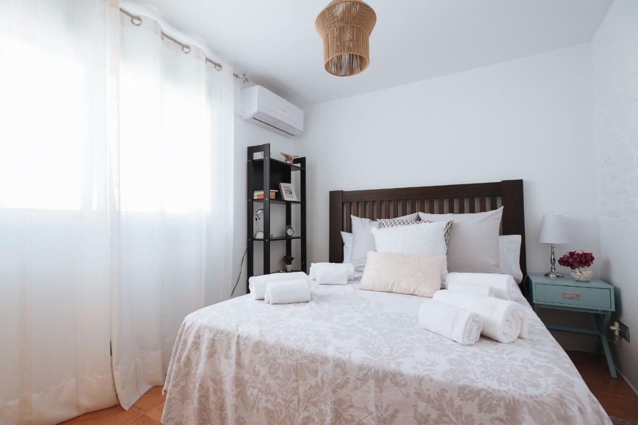 Cozy Attic With Terrace- 1Bd 1Bth- San Vicente Apartamento Sevilla Exterior foto