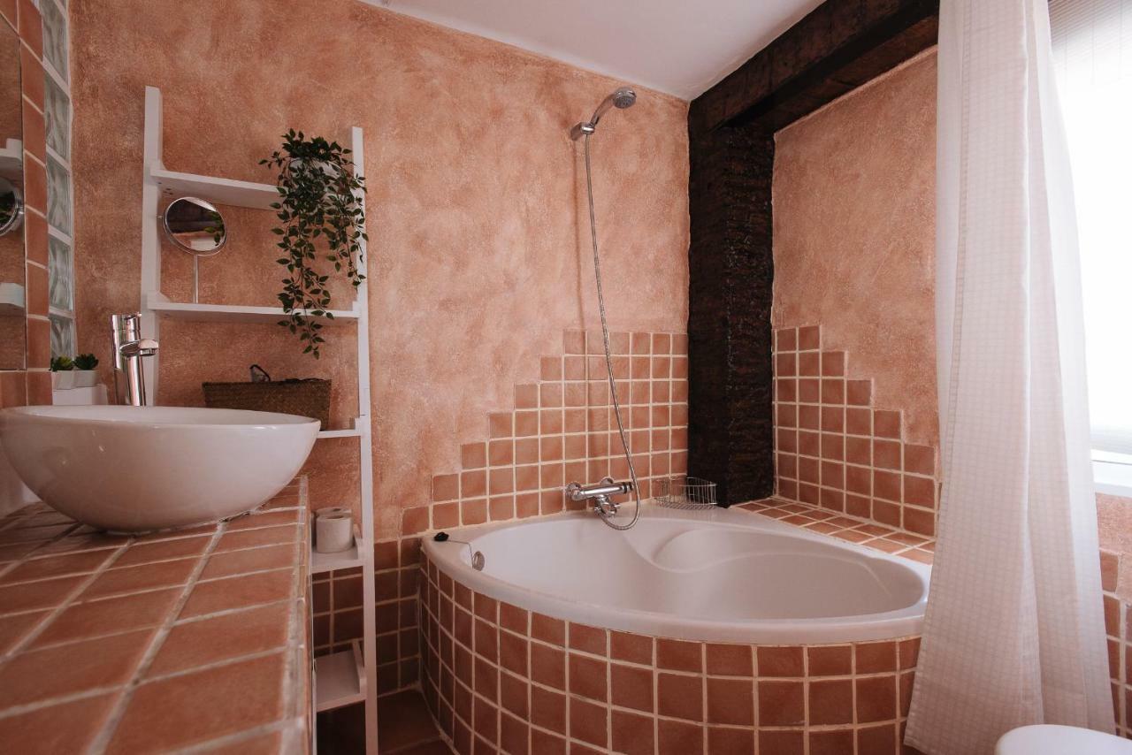 Cozy Attic With Terrace- 1Bd 1Bth- San Vicente Apartamento Sevilla Exterior foto