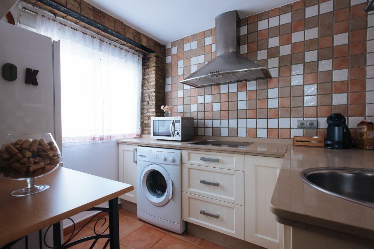Cozy Attic With Terrace- 1Bd 1Bth- San Vicente Apartamento Sevilla Exterior foto