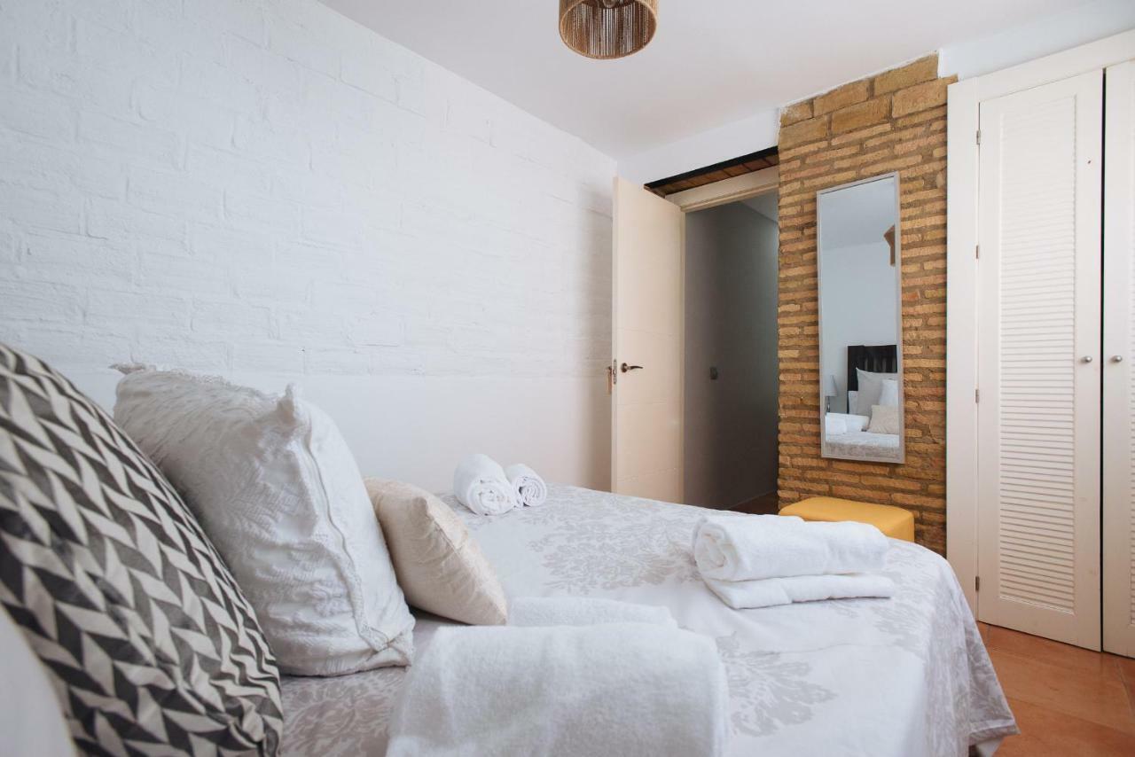 Cozy Attic With Terrace- 1Bd 1Bth- San Vicente Apartamento Sevilla Exterior foto
